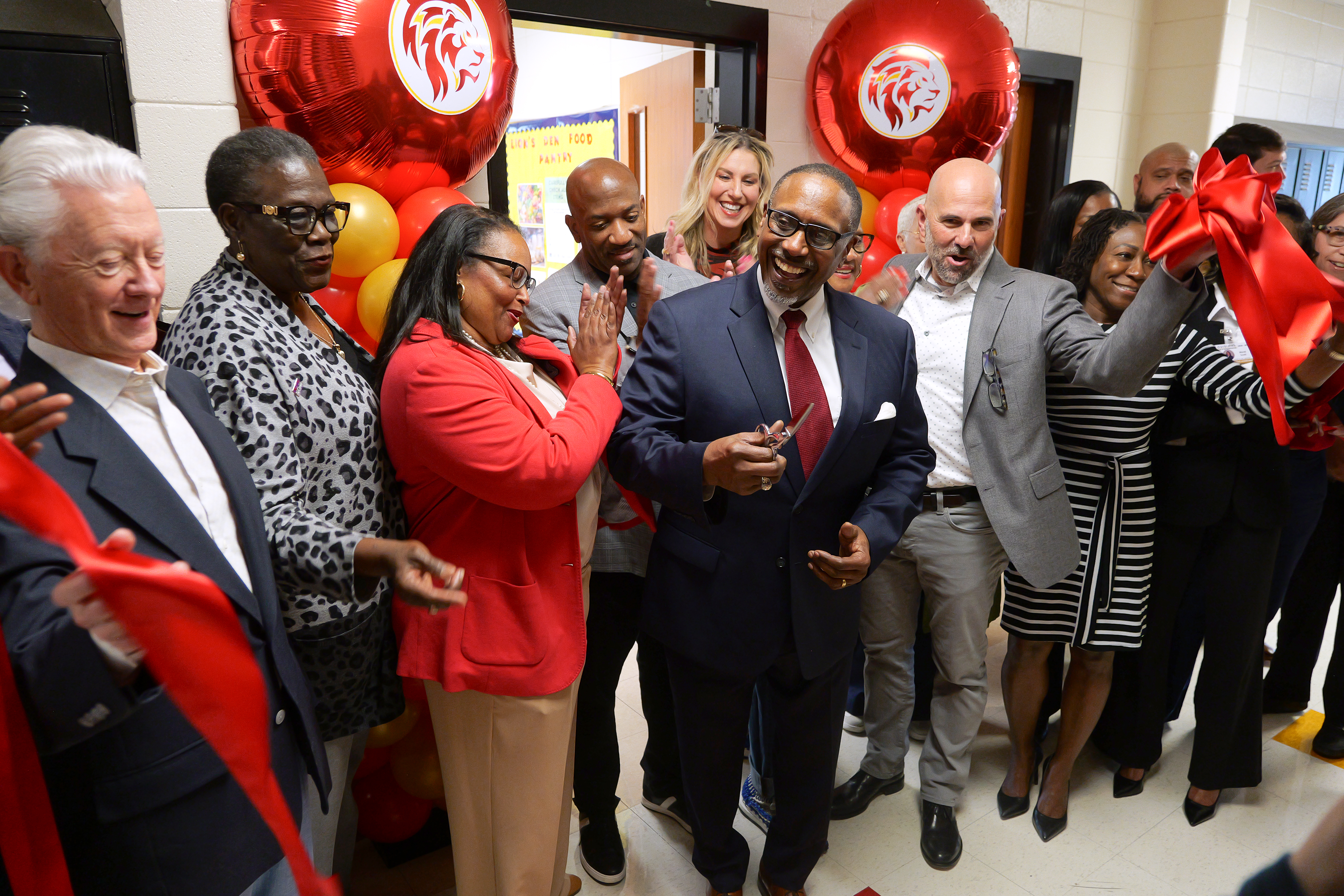 New school food pantry serves students and families — with a side of nutrition education